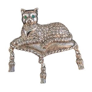Vintage Avon Regal Cat Brooch